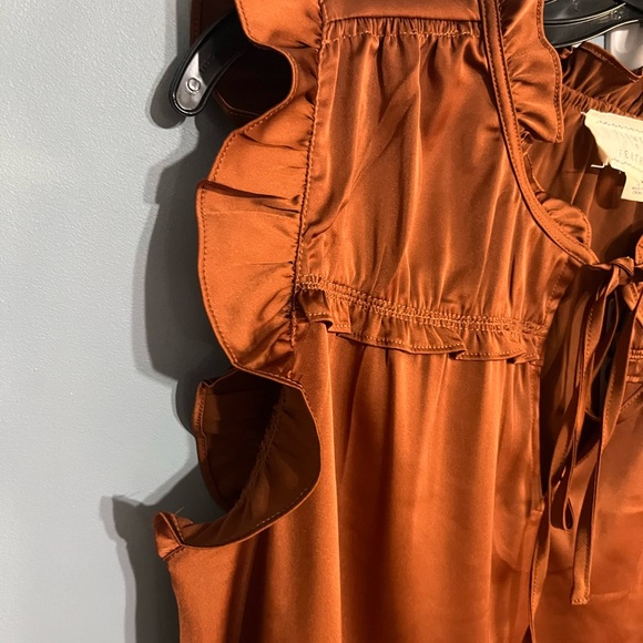 SELLING FLOWER & FEATHER BLOUSE SIZE SMALL COLOR HOT BROWN SLEEVELESS NWT - Picture 10 of 11